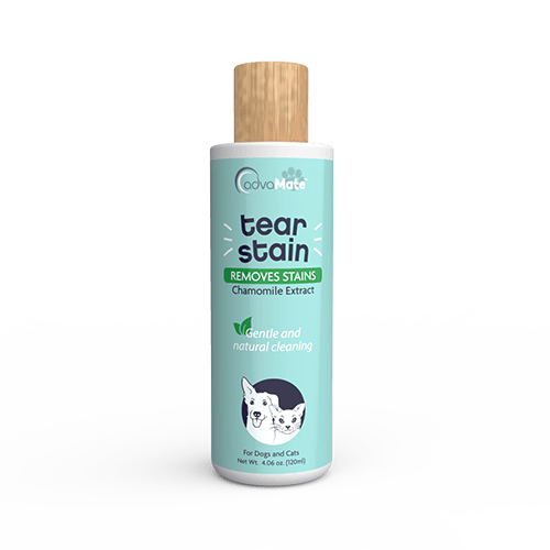 Frasco de solución AdvaMate para eliminar las manchas de lágrimas en perros y gatos con extracto de manzanilla.